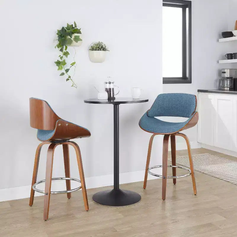Set di 2 sgabelli da bar altezza bancone noce/blu: Girevoli imbottiti, Adatti per la cucina