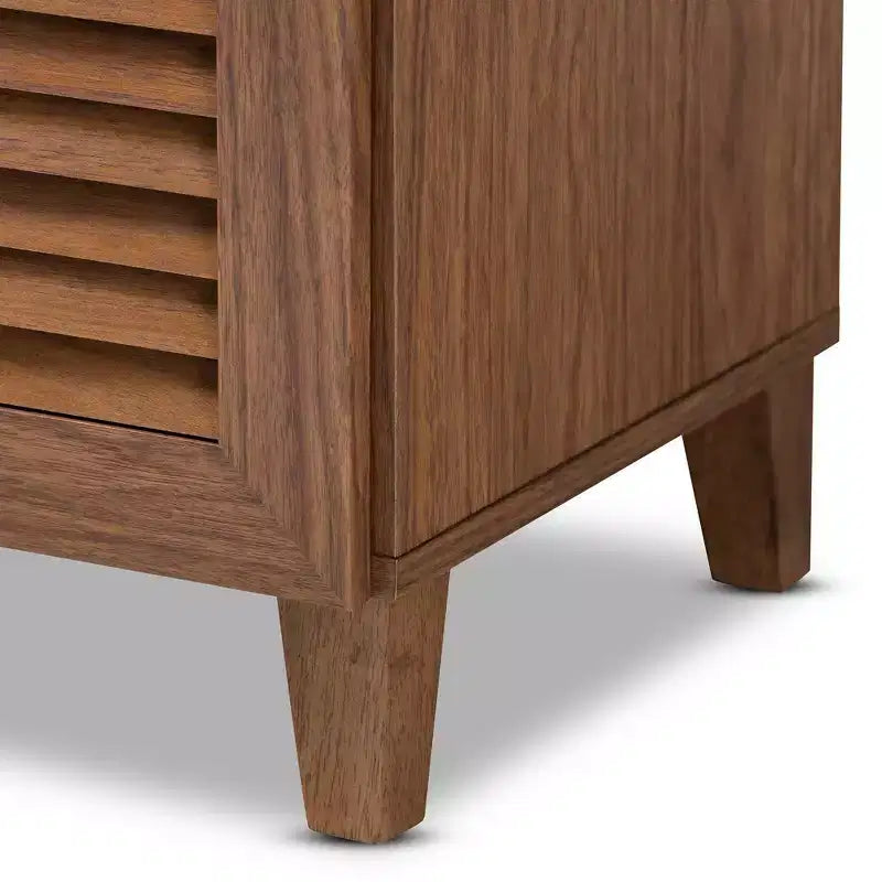Scarpiera in legno con ripiani e cassetto