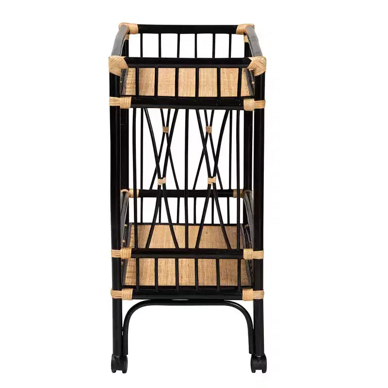Carrello da Cucina a 2 Ripiani in Rattan Naturale Marrone e Nero Bicolore, Stile Bohemien Moderno